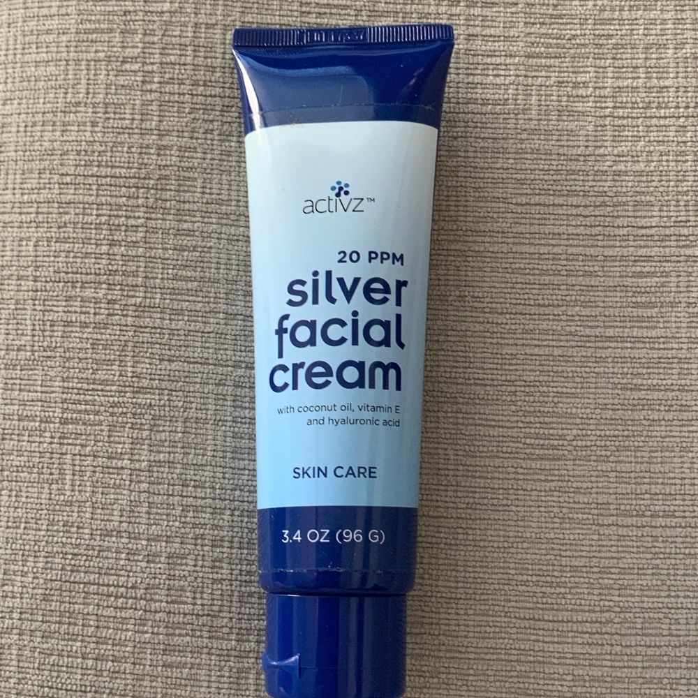Silver Facial Cream 3.4 oz BPA FREE